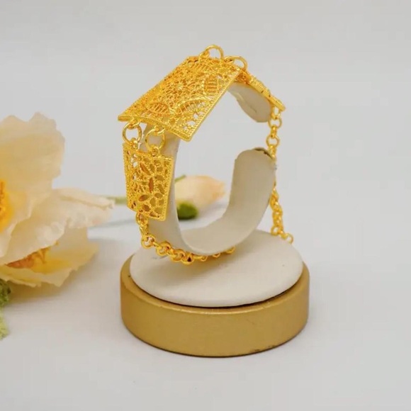 24K Gold Plated Arabian Banquet Jewelry Set - Picture 7 of 12